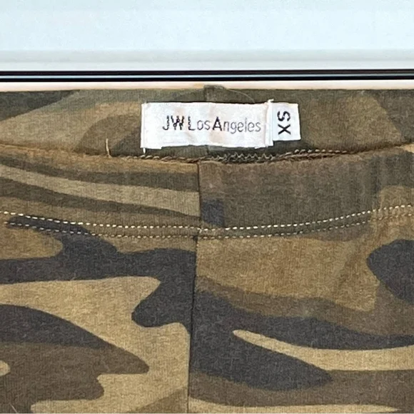 Johnny Was Marjan Camo Embroidered Leggins Size XS - Picture 9 of 12